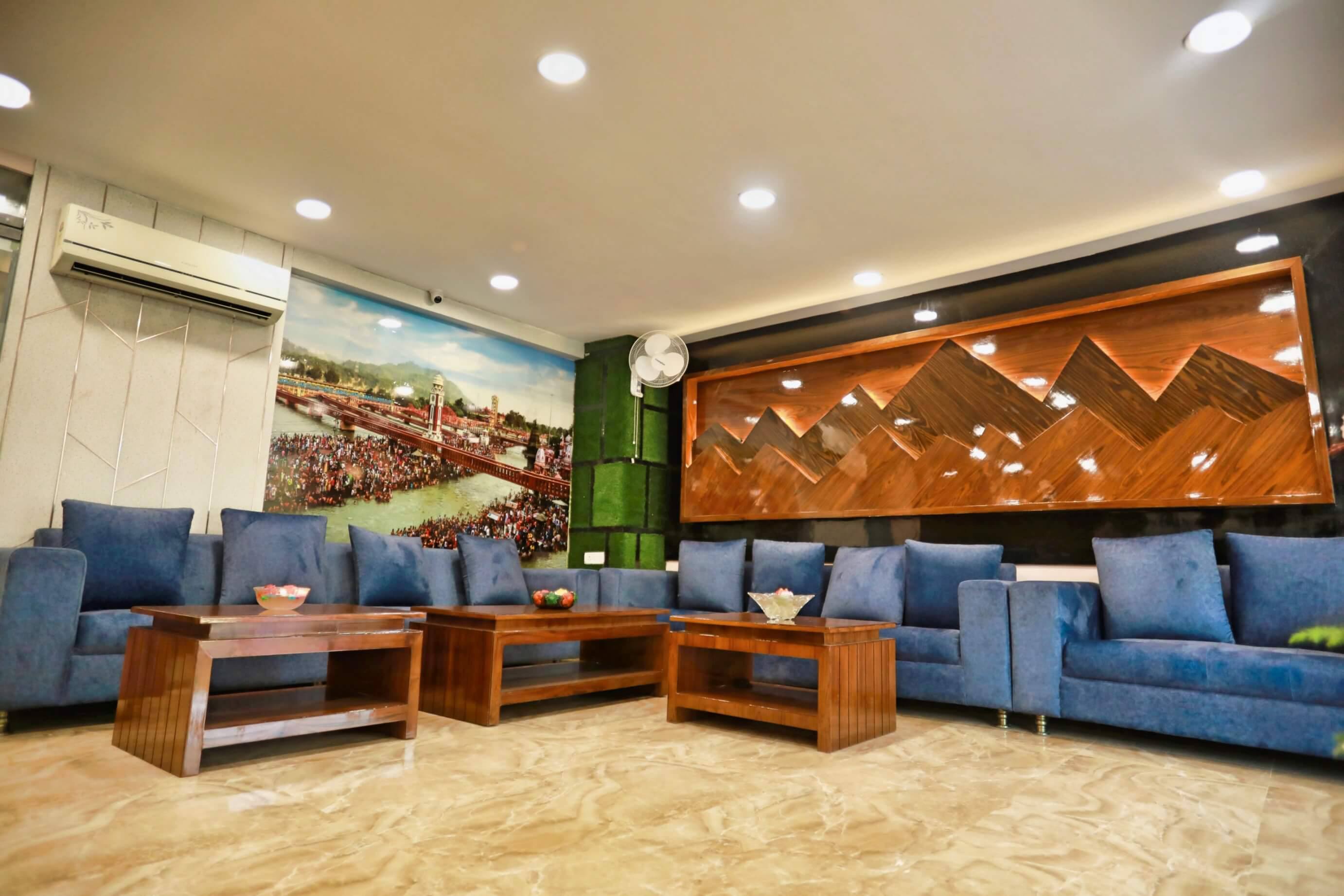 budget hotel near Shantikunj ashram